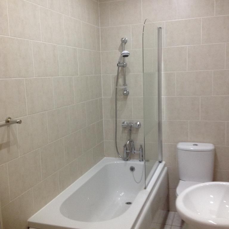 Marley Mansions Apartment - Clarendon Уолъси Екстериор снимка