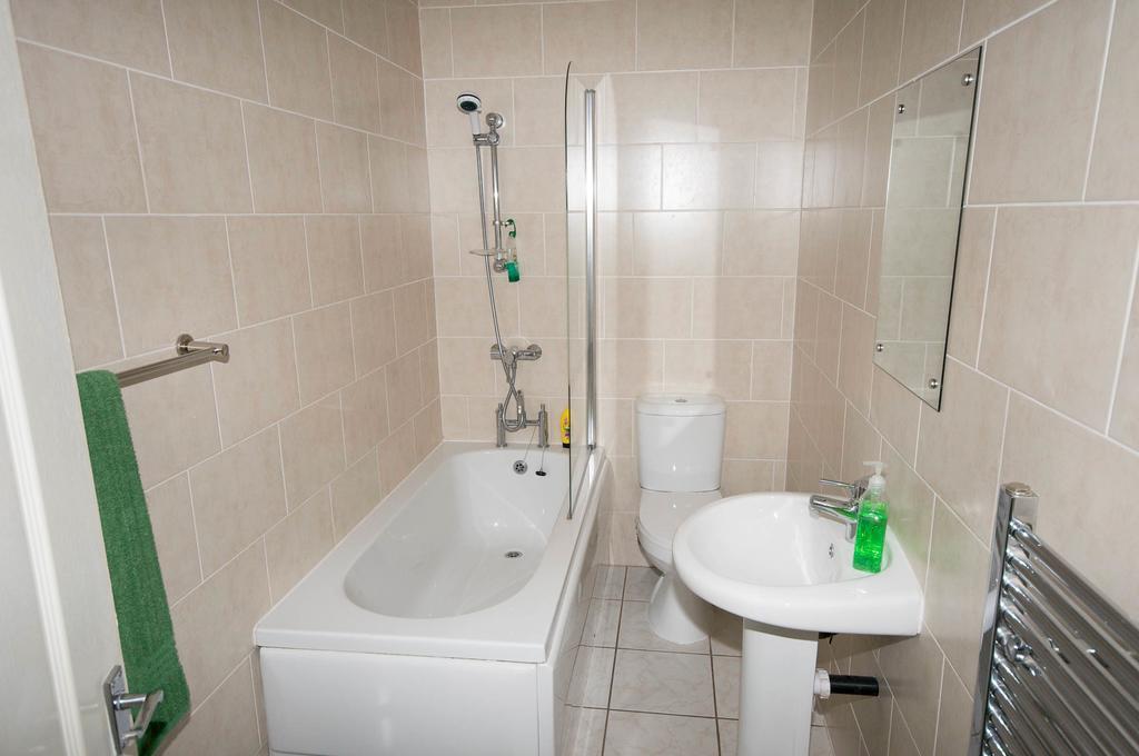Marley Mansions Apartment - Clarendon Уолъси Екстериор снимка